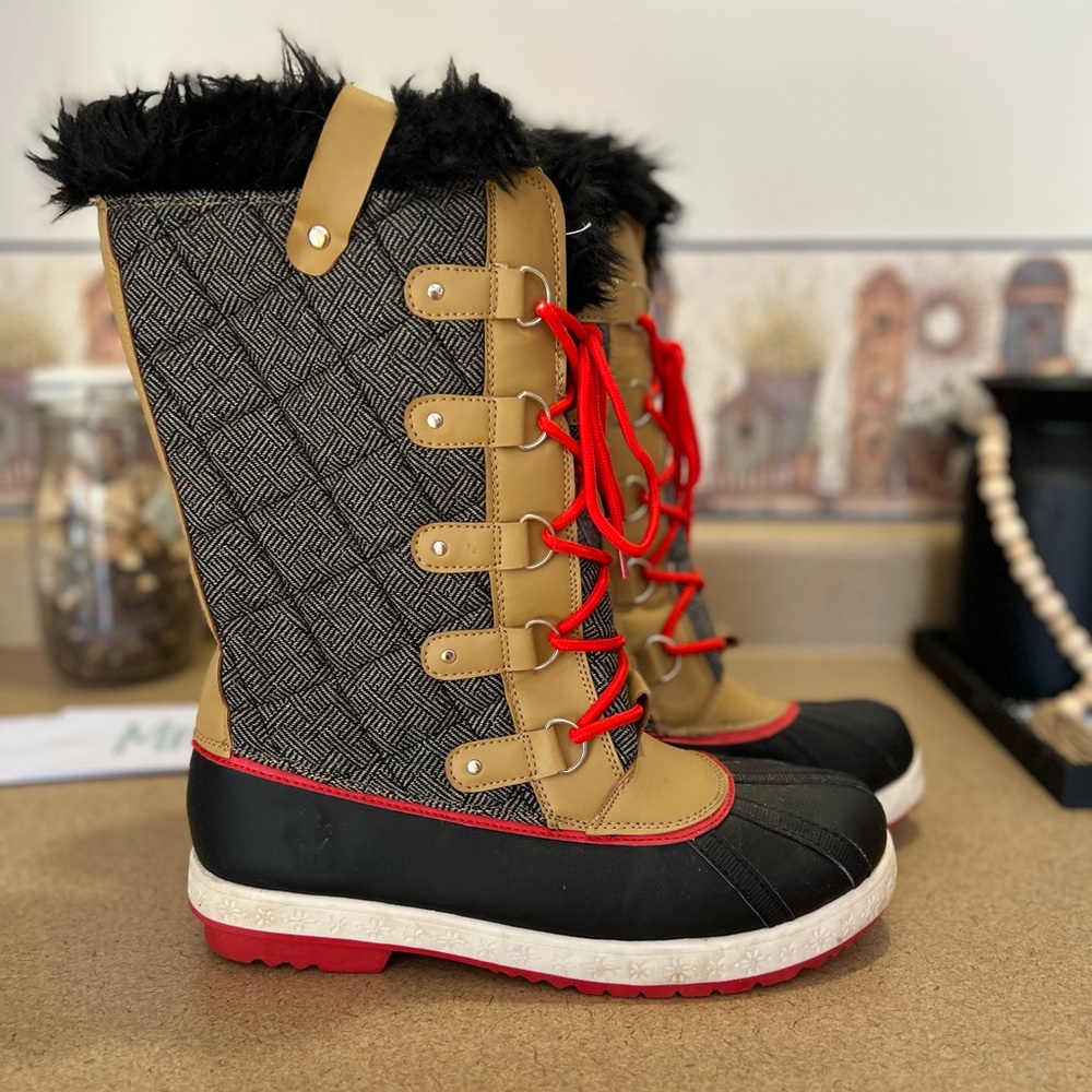 SOREL Tofino Herringbone Curry Snow Boots